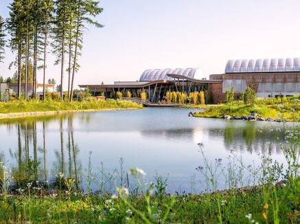 Center-Parcs-Allgaeu-See-Mit-Empfangshalle